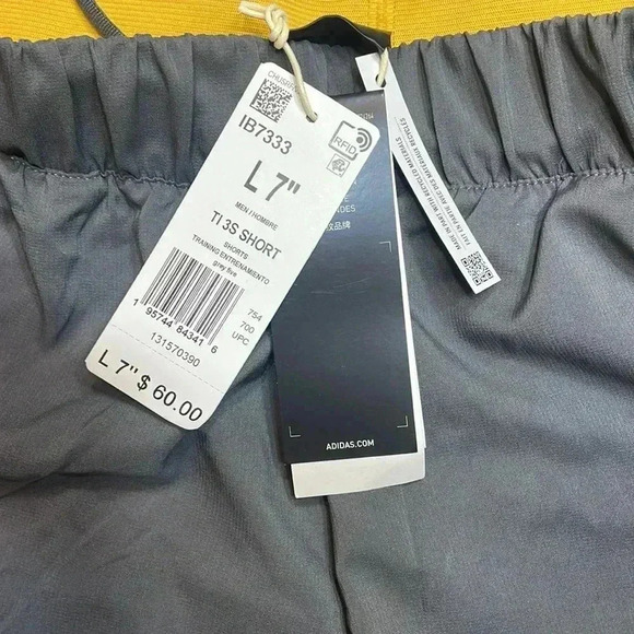 Adidas Aeroready training shorts, size Large, 7”. New. - Picture 4 of 6
